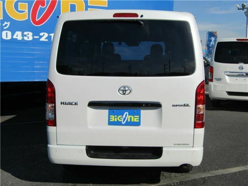 HIACE VAN