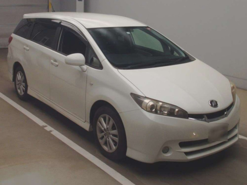 TOYOTA WISH