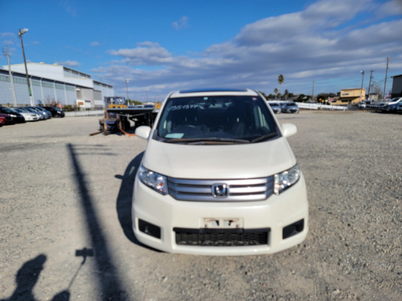 HONDA FREED SPIKE