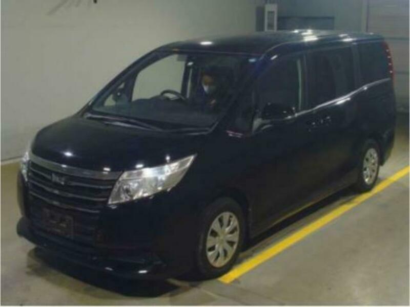 TOYOTA NOAH