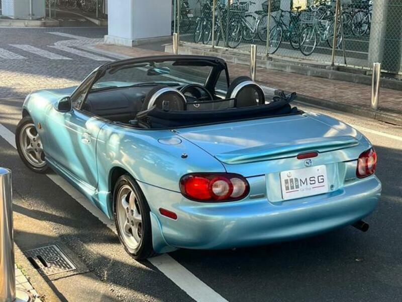 ROADSTER