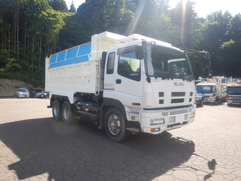 ISUZU GIGA