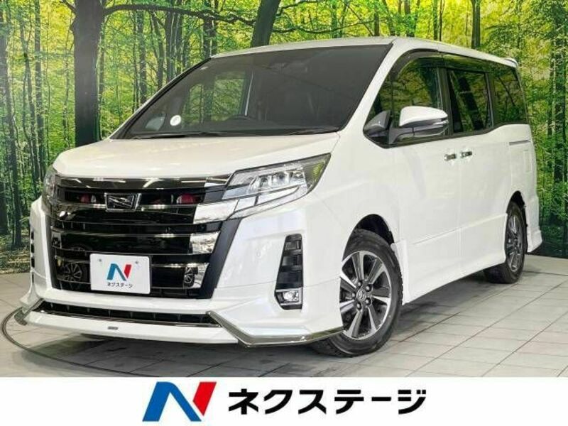 TOYOTA NOAH