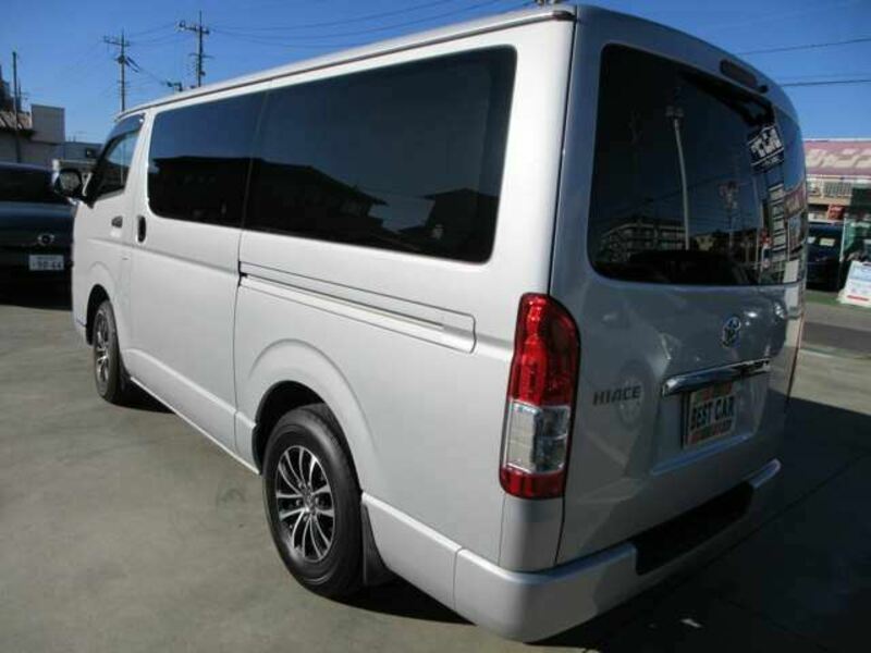 HIACE VAN