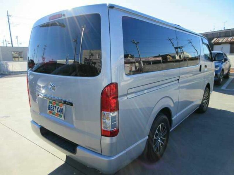 HIACE VAN