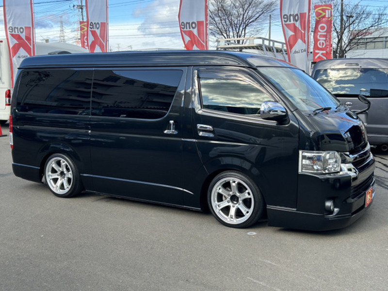 HIACE VAN