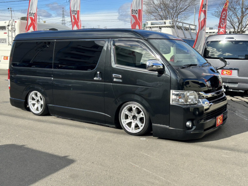 HIACE VAN