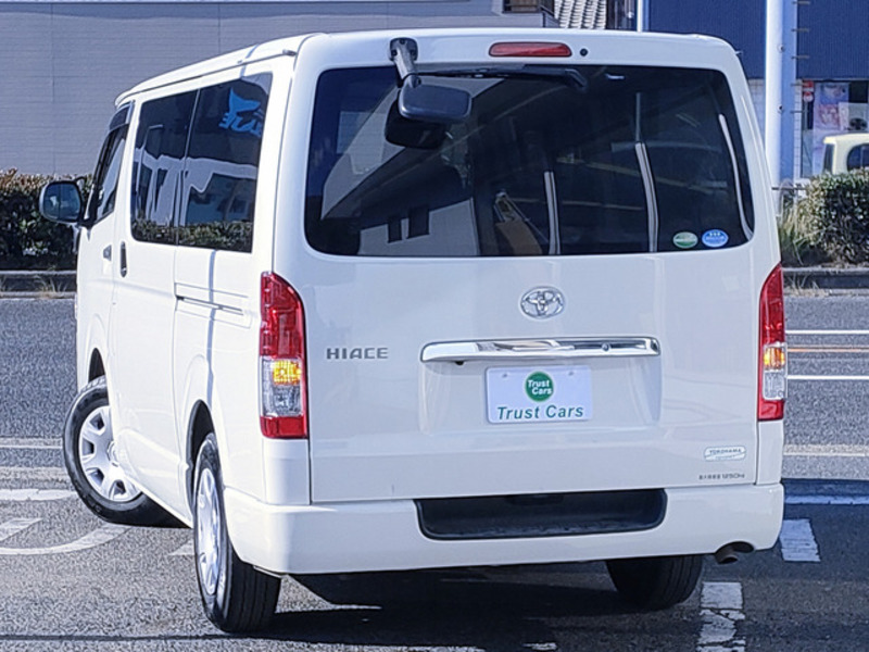 HIACE VAN