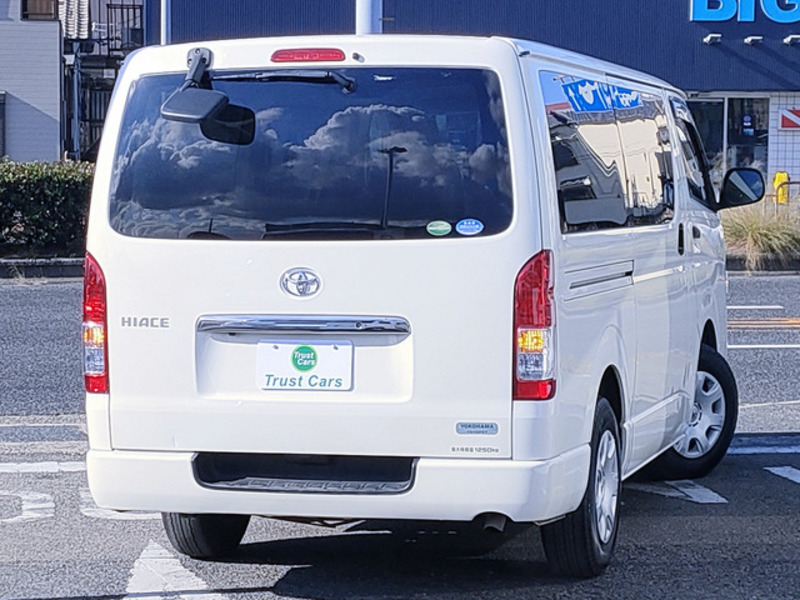 HIACE VAN