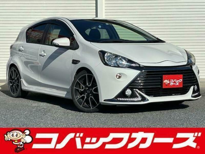 TOYOTA　AQUA