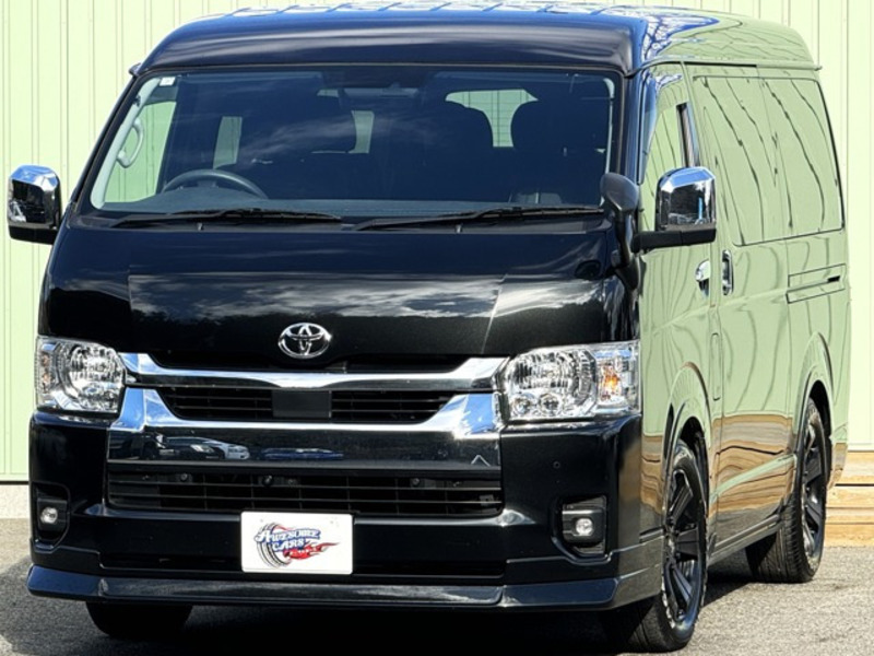 TOYOTA HIACE