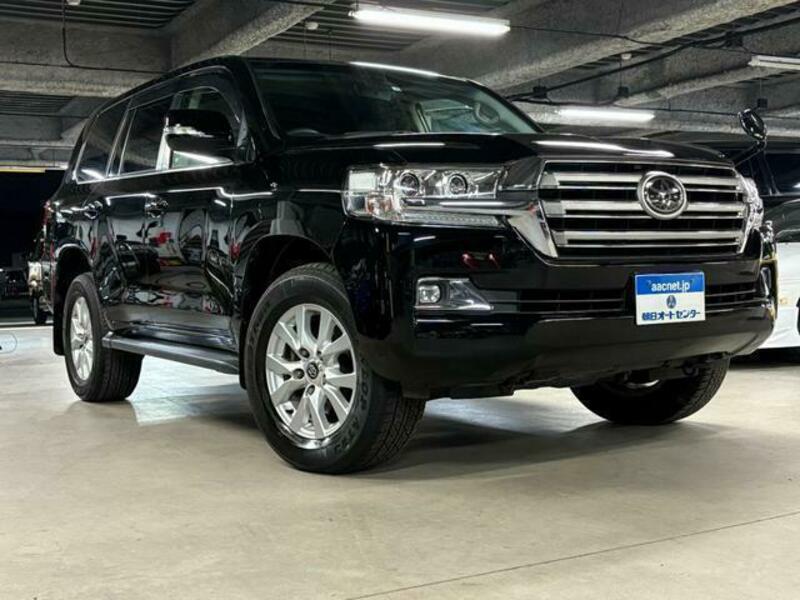 TOYOTA LAND CRUISER