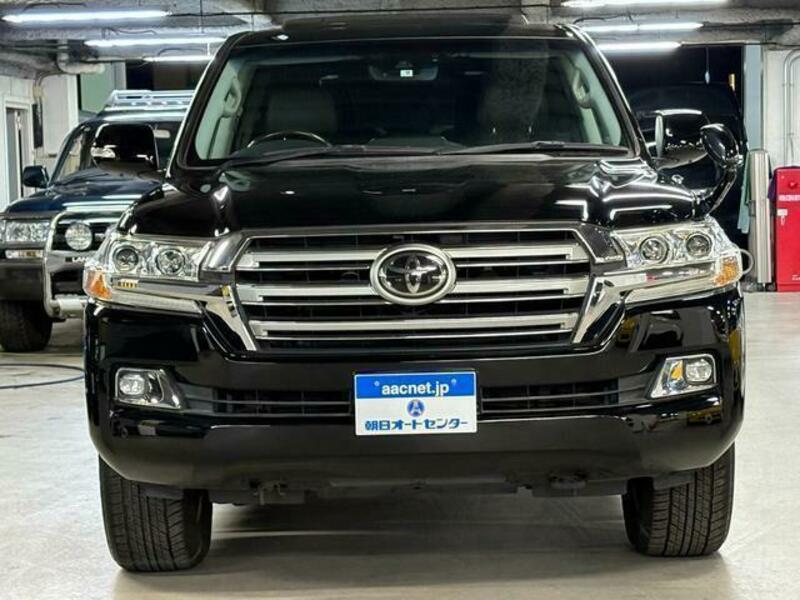 LAND CRUISER