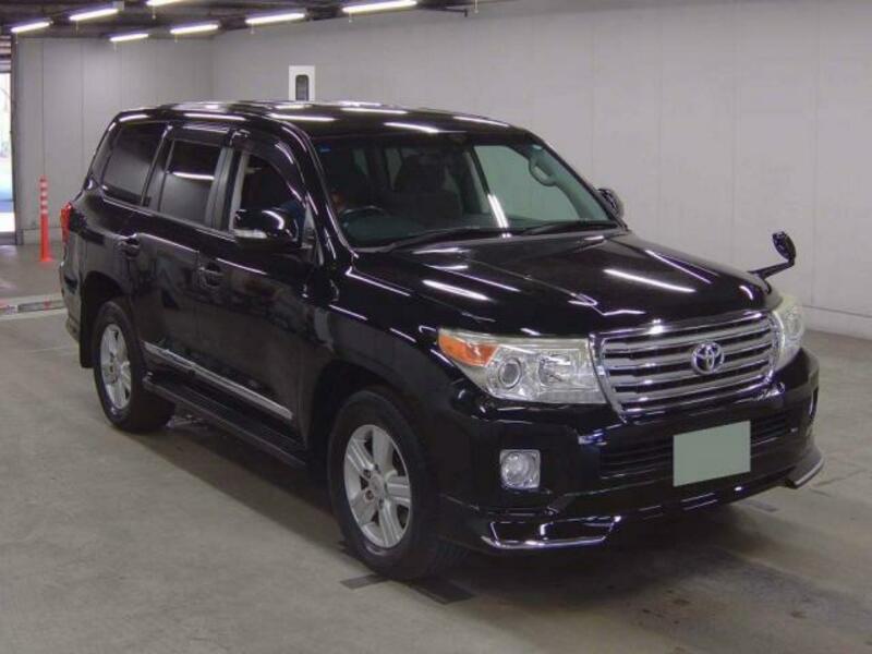 LAND CRUISER