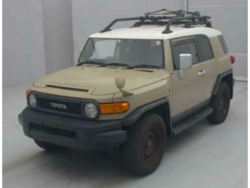 TOYOTA FJ CRUISER