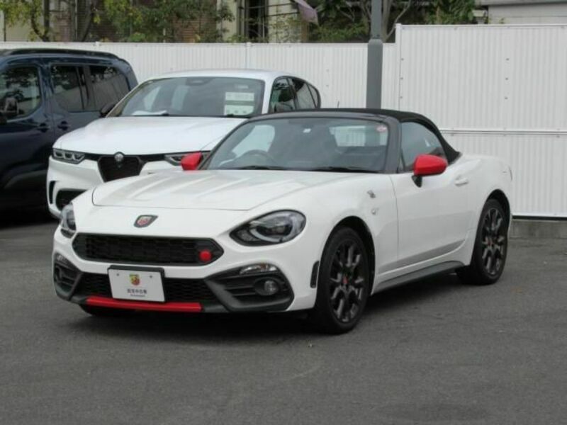 ABARTH 124 SPIDER