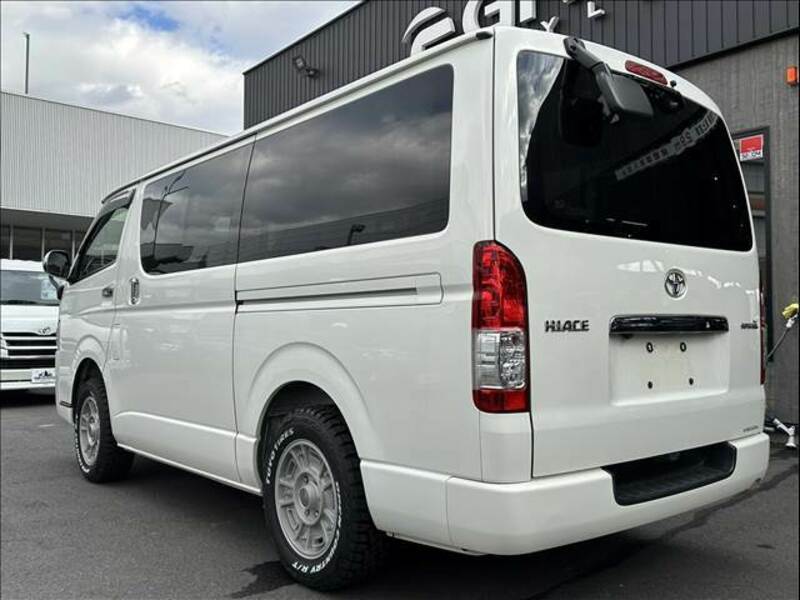 HIACE VAN