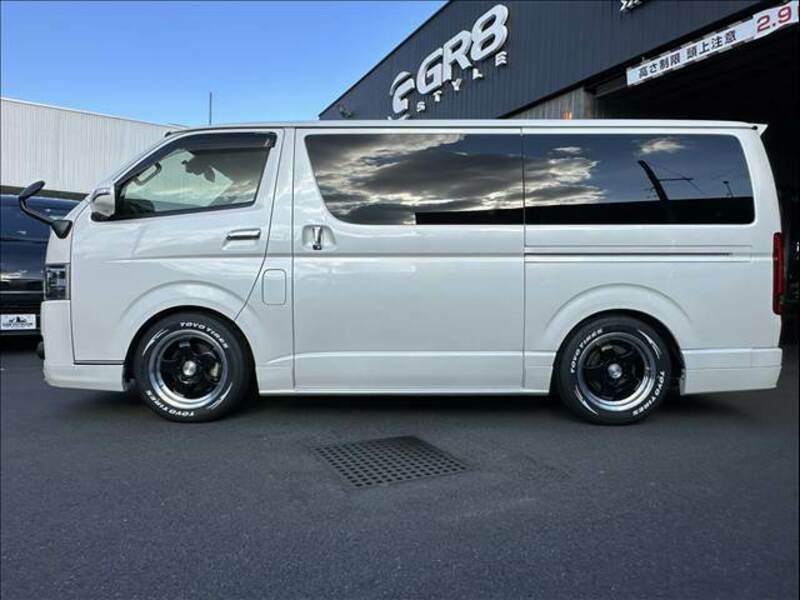 HIACE VAN