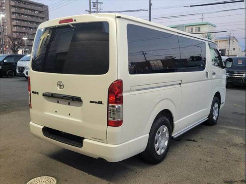 HIACE VAN