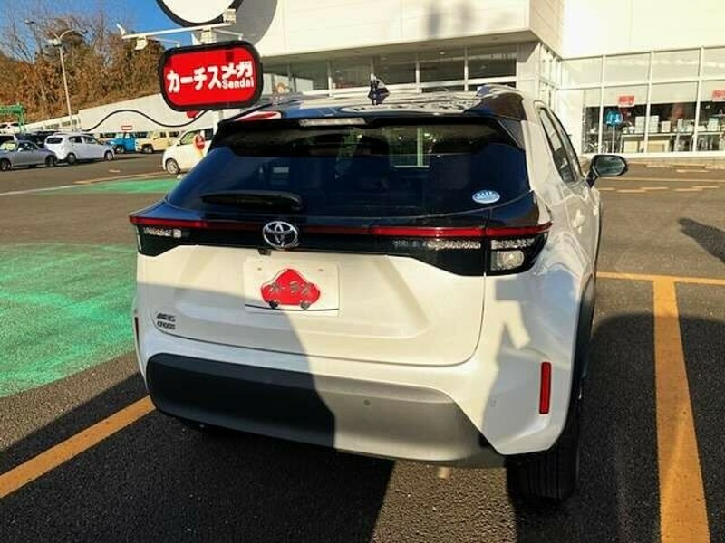 YARIS CROSS