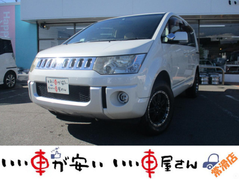 MITSUBISHI DELICA D5