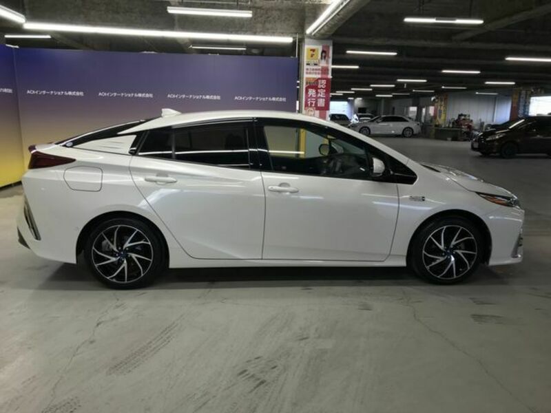 PRIUS PHV