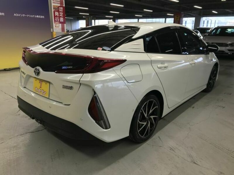 PRIUS PHV