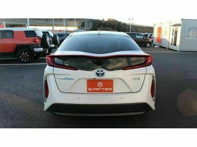 PRIUS PHV