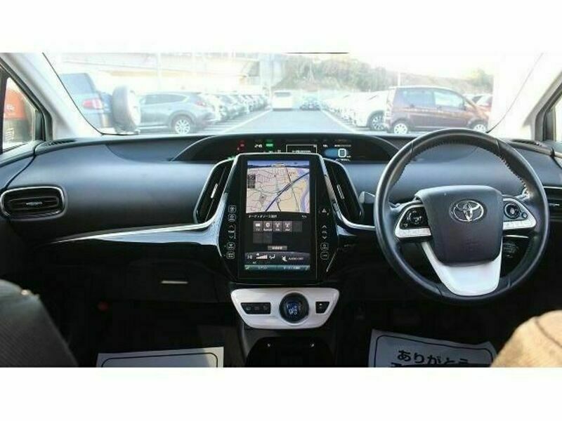 PRIUS PHV