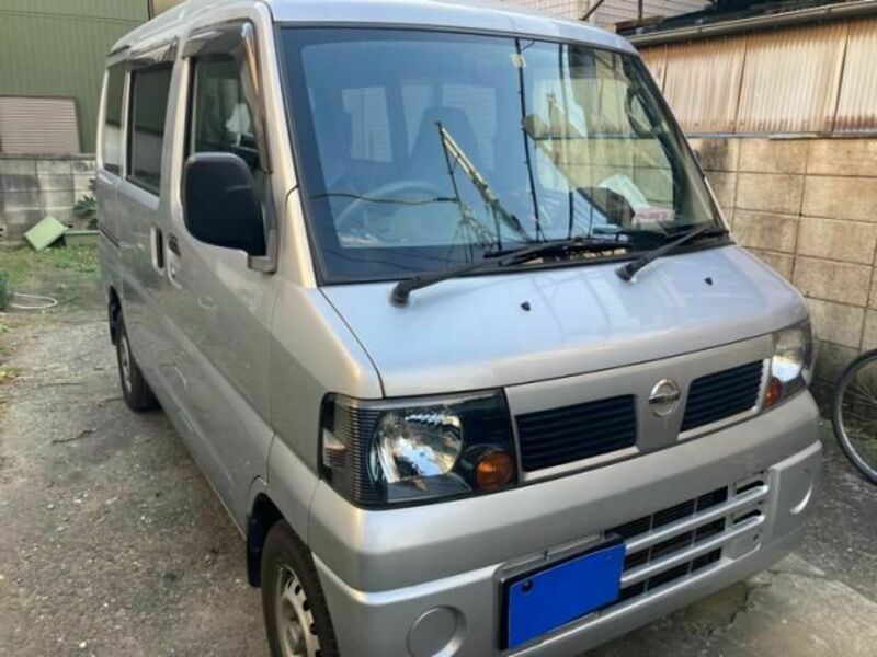 NISSAN CLIPPER VAN