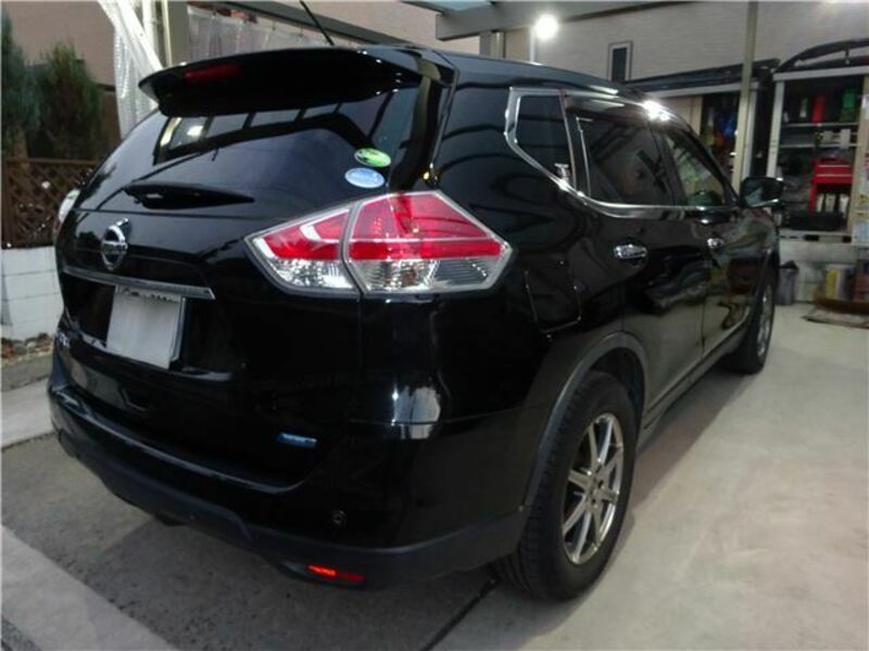 X-TRAIL