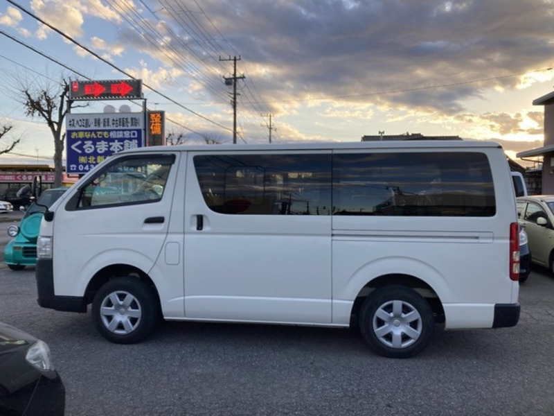 HIACE VAN