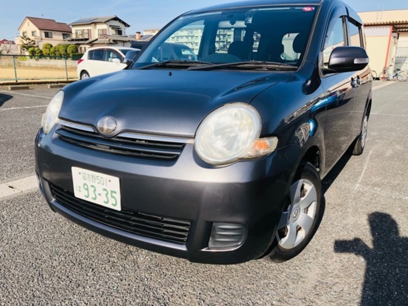 TOYOTA SIENTA