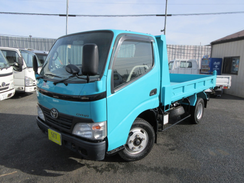 TOYOTA DYNA