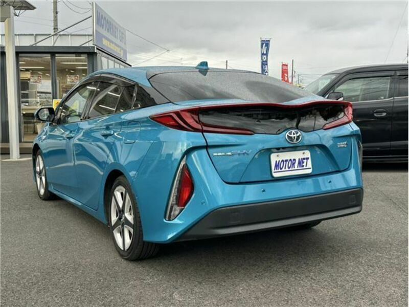 PRIUS PHV