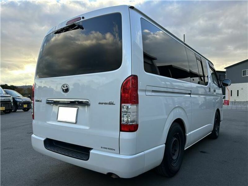 HIACE VAN