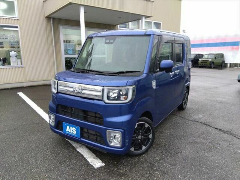 DAIHATSU WAKE