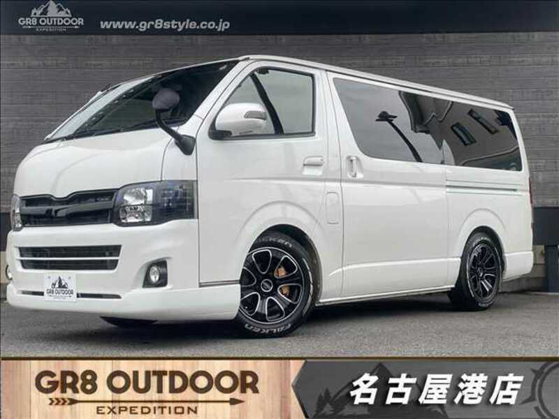 TOYOTA HIACE VAN