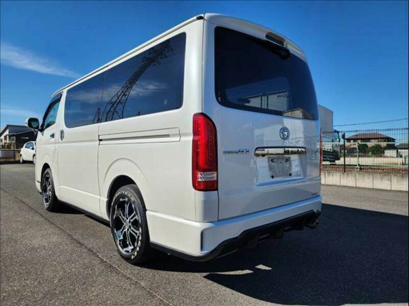 HIACE VAN