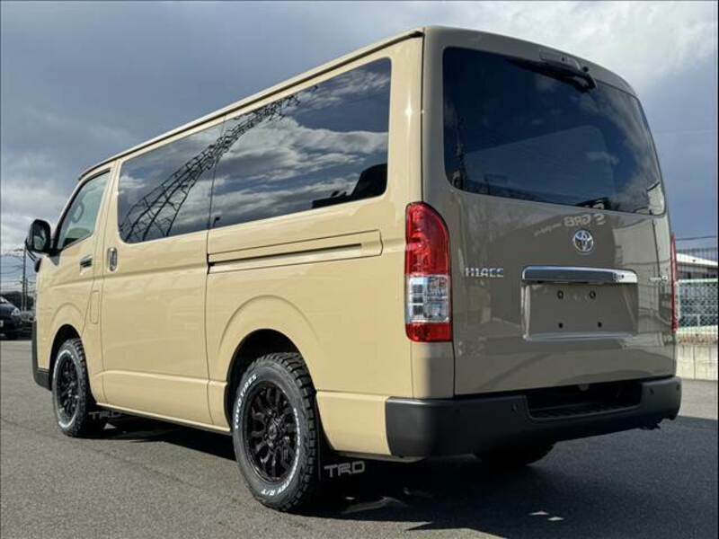 HIACE VAN