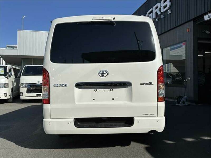 HIACE VAN