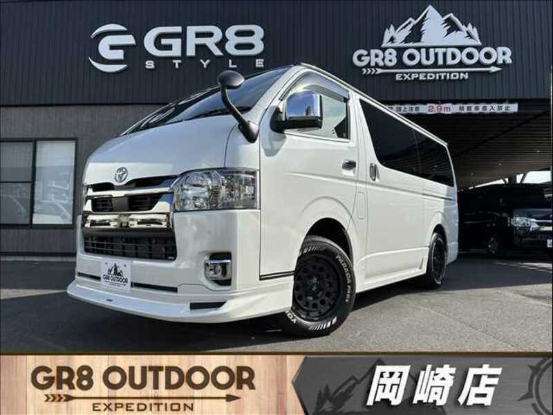 TOYOTA HIACE VAN