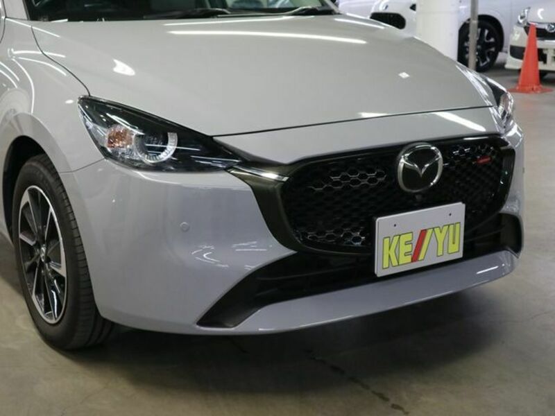 MAZDA2