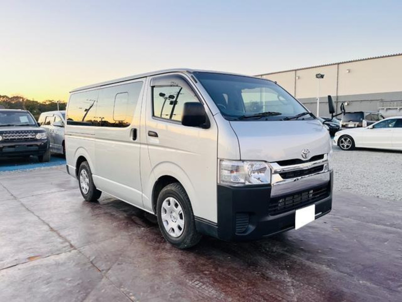 HIACE VAN