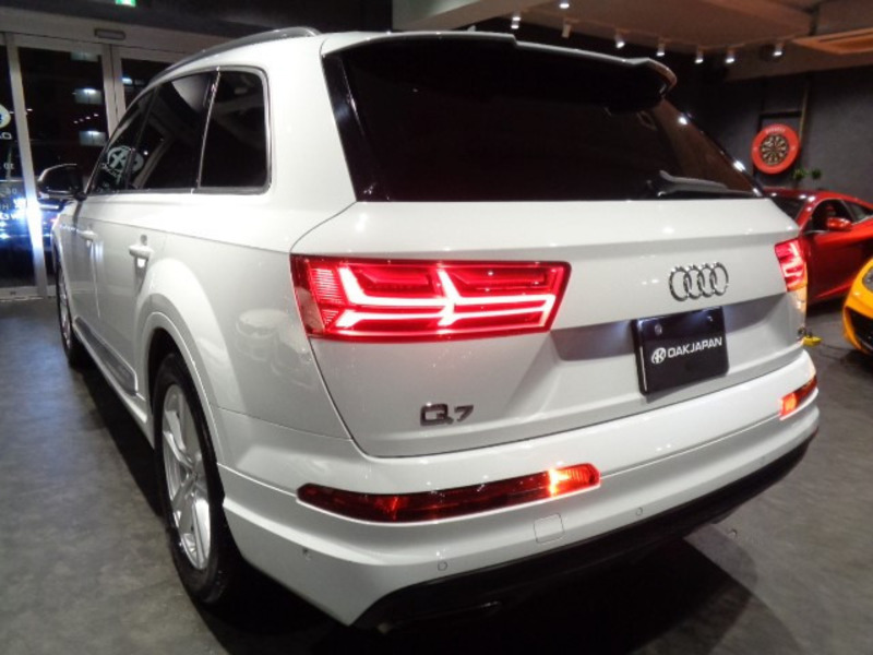 Q7