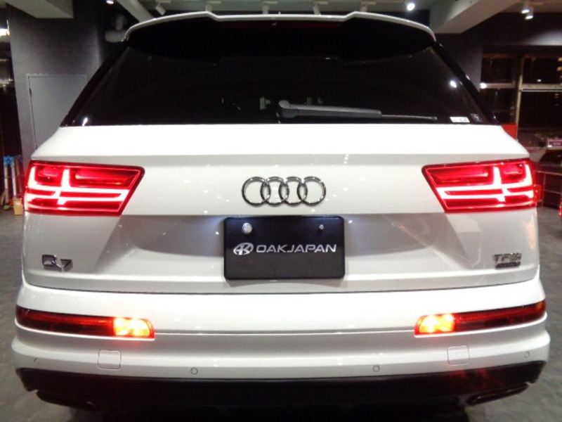 Q7