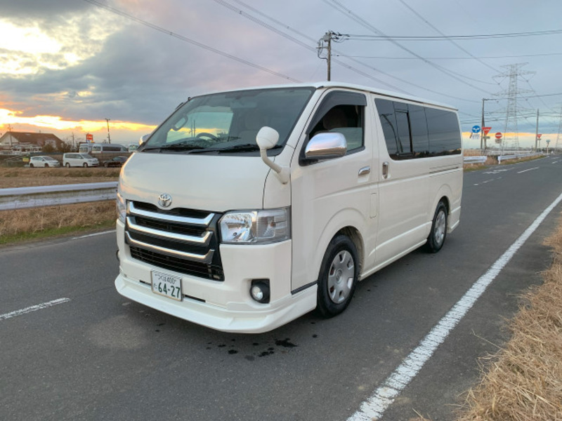 HIACE VAN