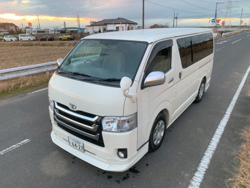 HIACE VAN