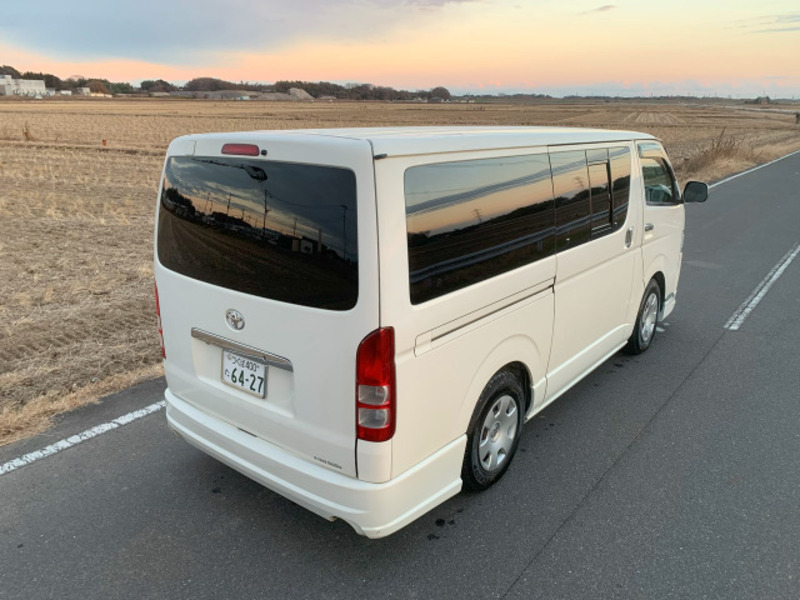 HIACE VAN