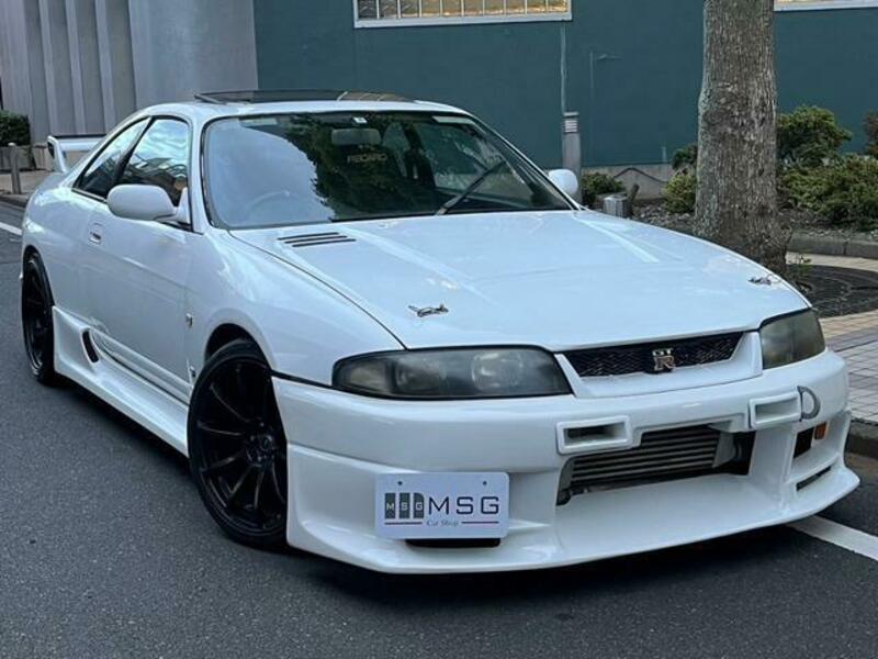 NISSAN SKYLINE